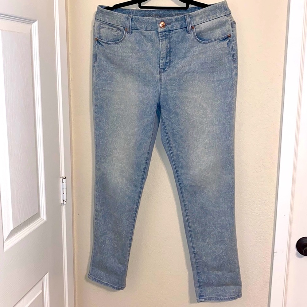 Chico’s The So Sliming Ankle jeans size 1